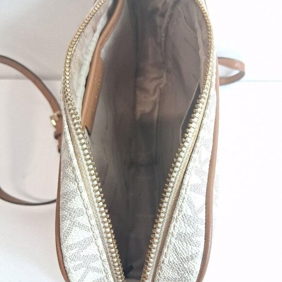 Michael Kors Large Jet Set East West Crossbody Bag Vanilla Acorn - Picture 6 of 10